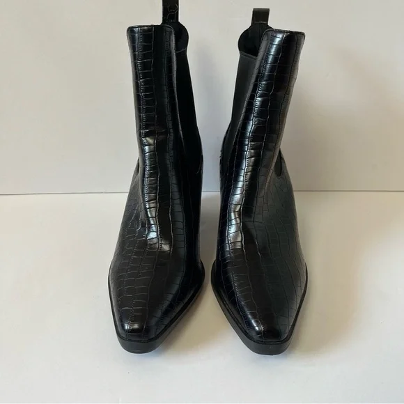 Just Fab Heeled Black Booties 7 - Picture 7 of 11